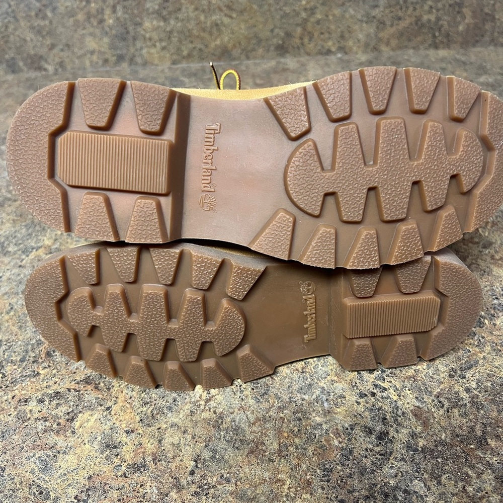 Timberland original, yellow waterproof boots. - Picture 6 of 7